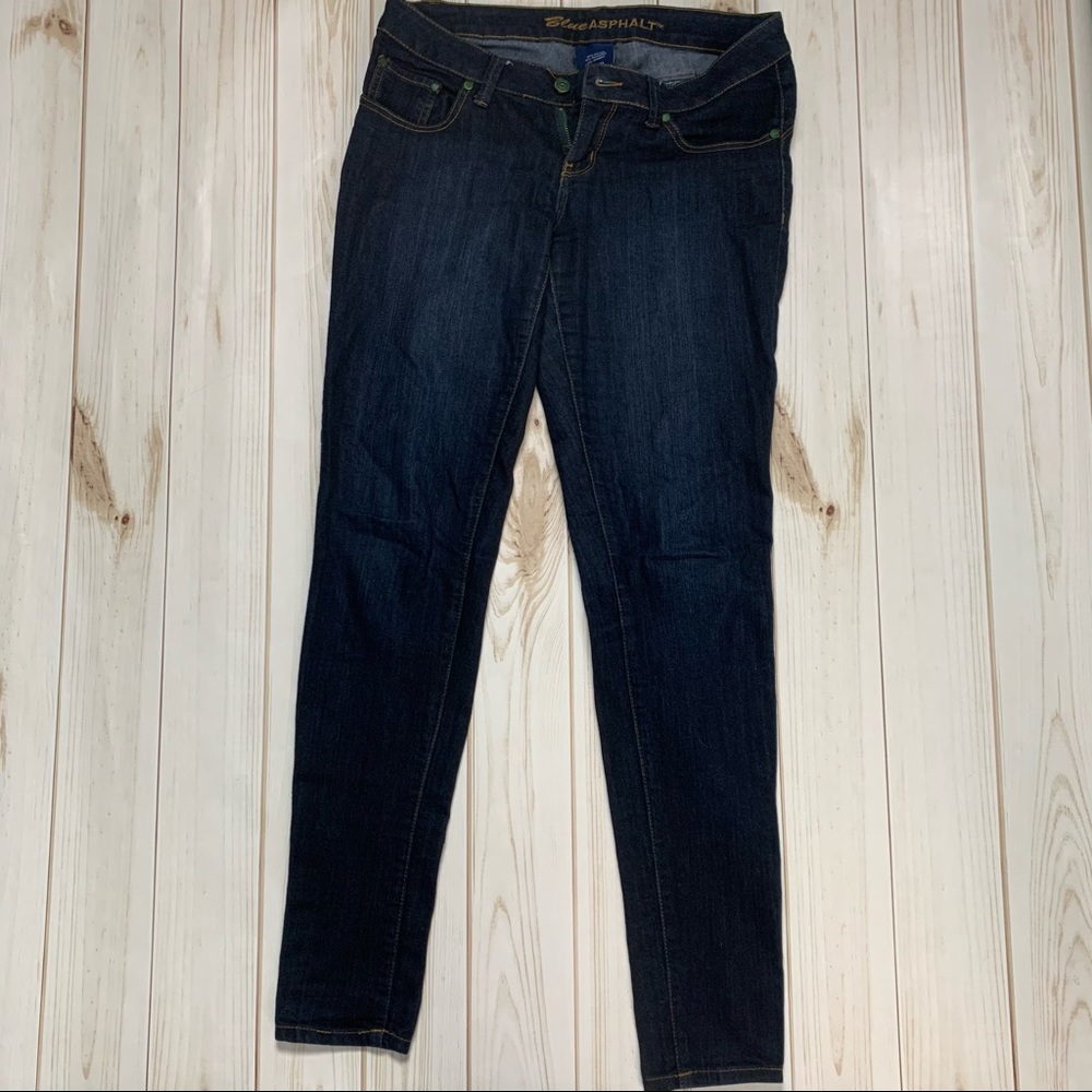 Blue Jeans - Picture 2 of 3